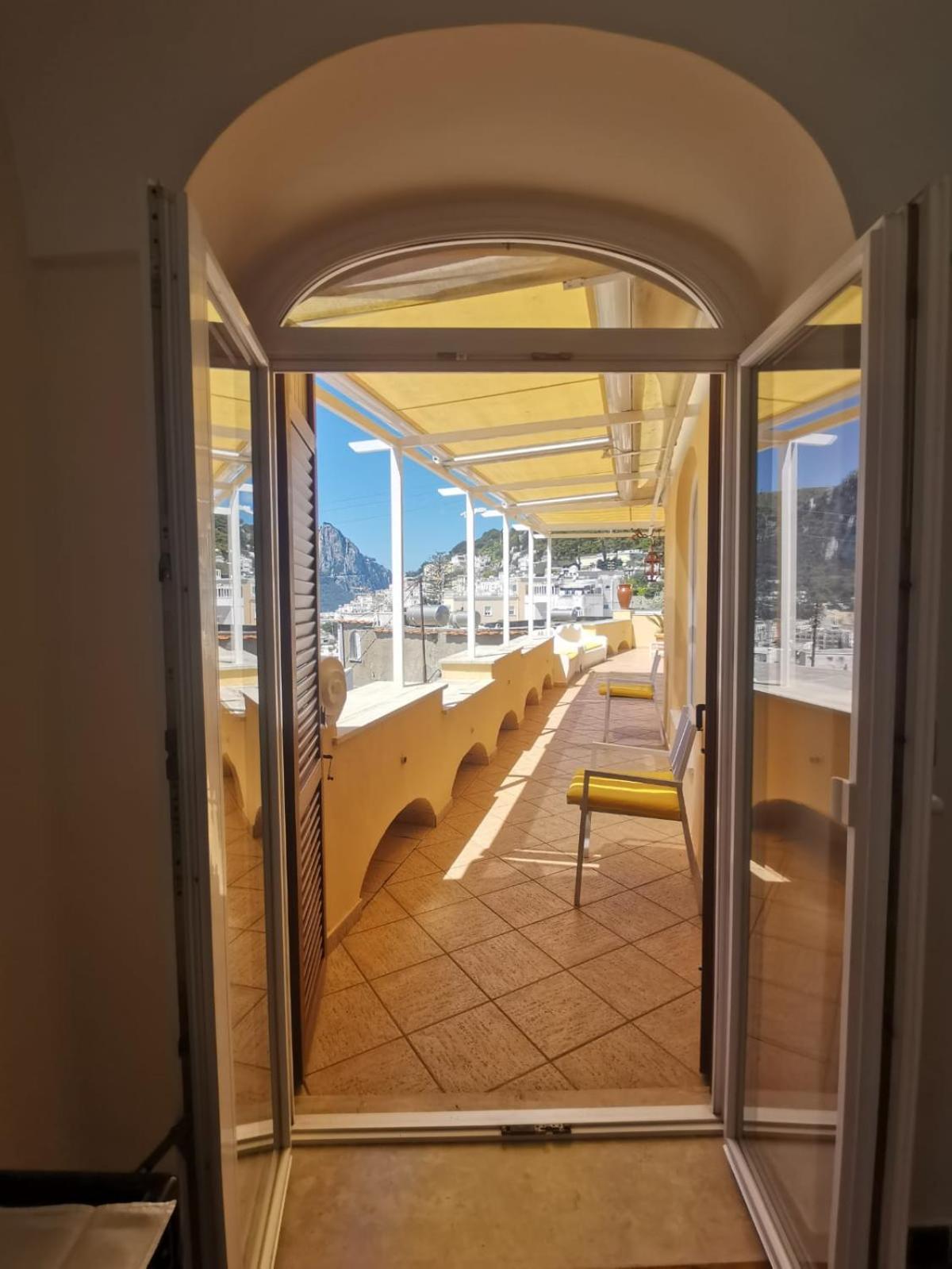 Marvelous Sea View Villa カプリ エクステリア 写真